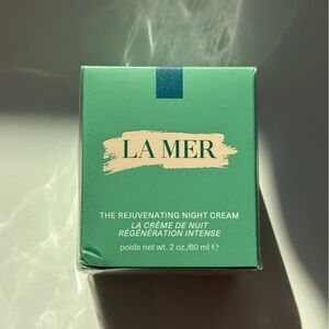 La Mer The Rejuvenating Night Cream in Green Box